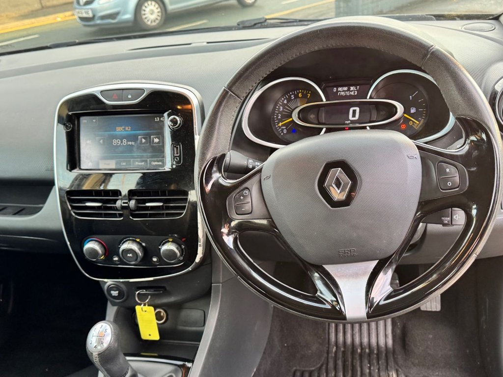 Used Renault Clio 2015 for sale - 76848168: Photo 20