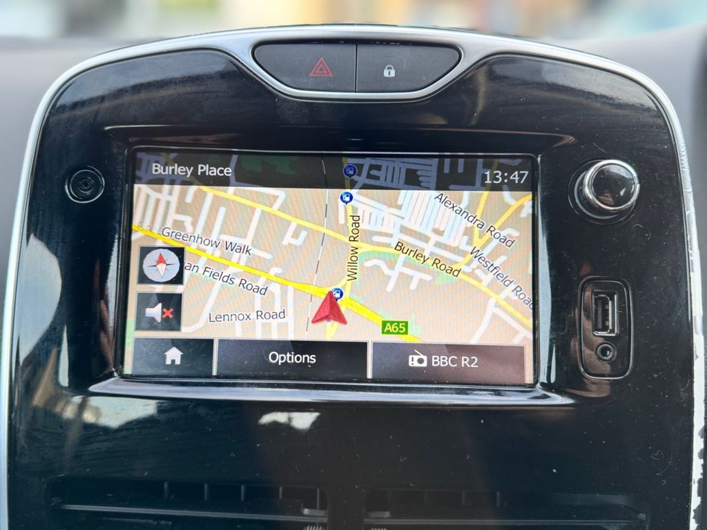 Used Renault Clio 2015 for sale - 76848168: Photo 22