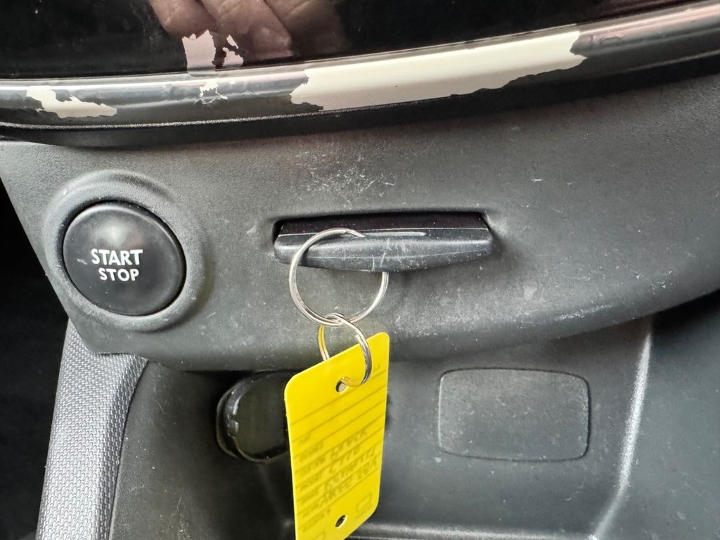 Used Renault Clio 2015 for sale - 76848168: Photo 25