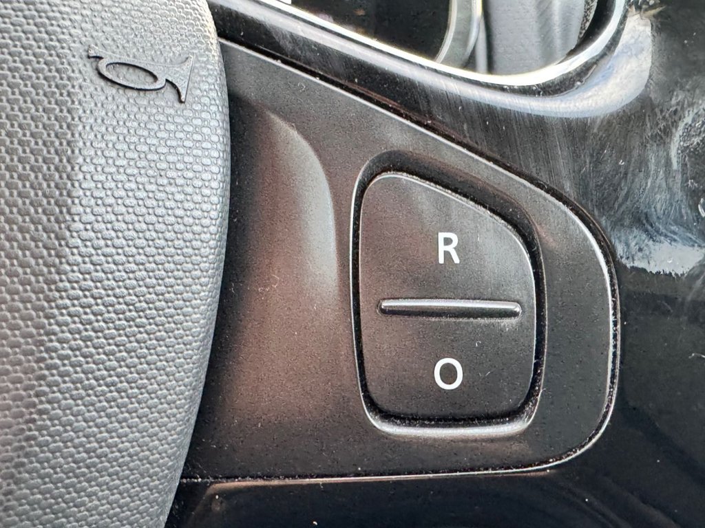 Used Renault Clio 2015 for sale - 76848168: Photo 29