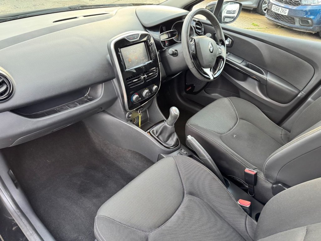 Used Renault Clio 2015 for sale - 76848168: Photo 38