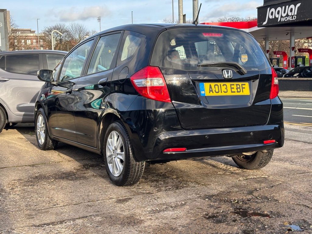 Used Honda Jazz 2013 for sale - 76910499: Photo 10