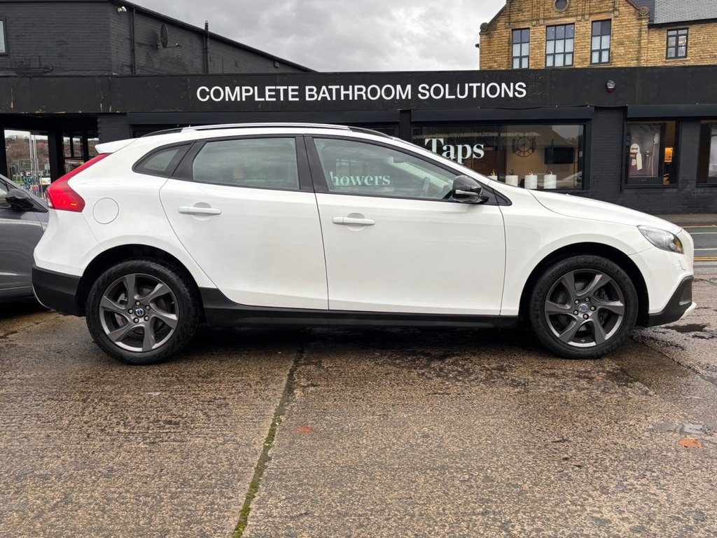 Used Volvo V40 2014 for sale - 76883204: Photo 15