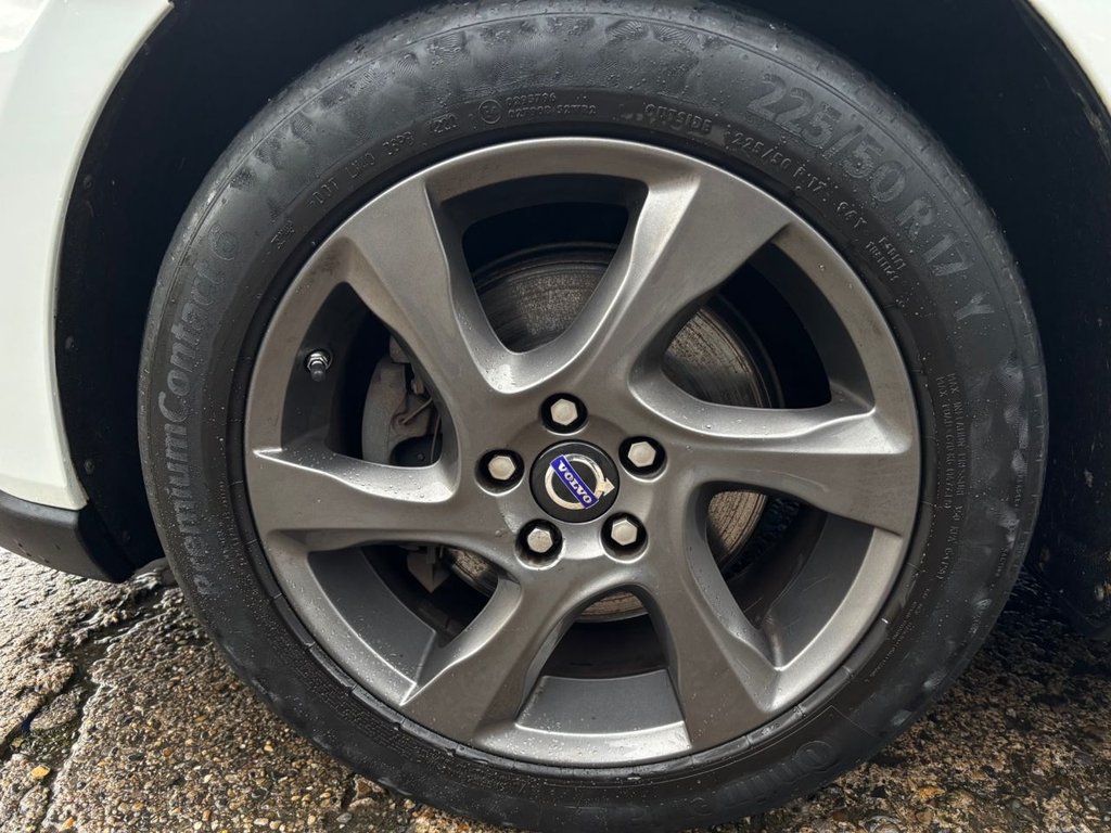 Used Volvo V40 2014 for sale - 76883204: Photo 18