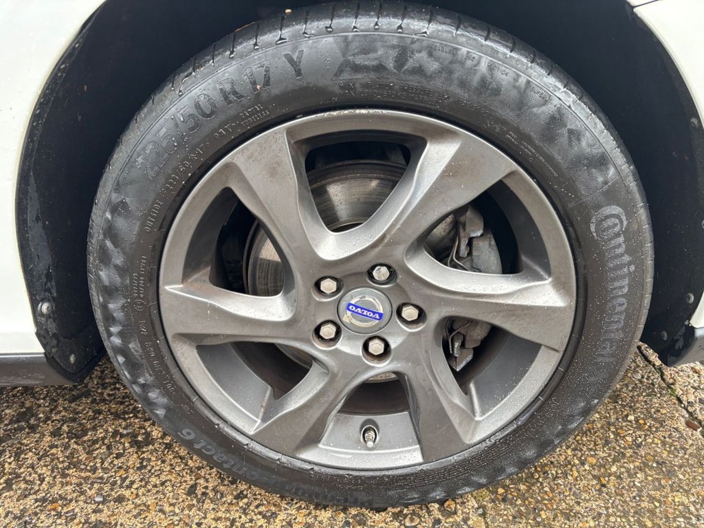 Used Volvo V40 2014 for sale - 76883204: Photo 19