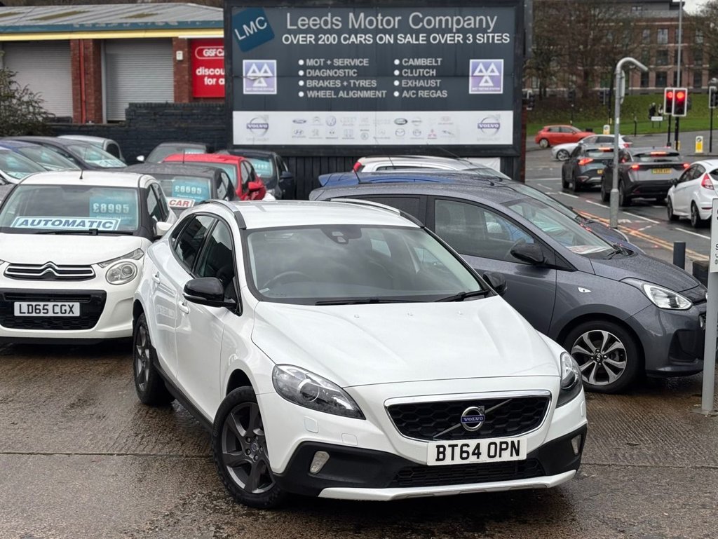 Used Volvo V40 2014 for sale - 76883204: Photo 2