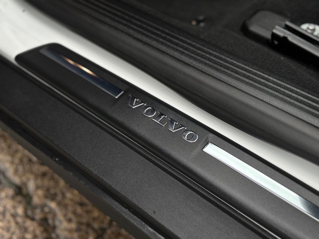 Used Volvo V40 2014 for sale - 76883204: Photo 24