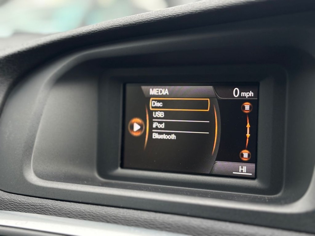 Used Volvo V40 2014 for sale - 76883204: Photo 33