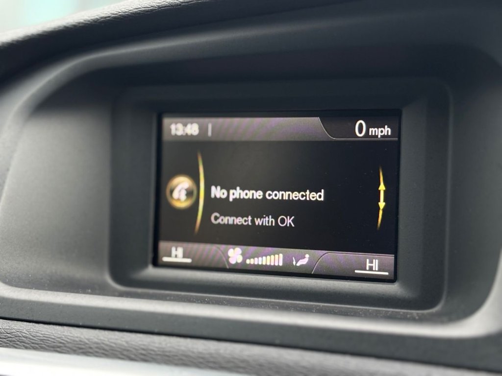 Used Volvo V40 2014 for sale - 76883204: Photo 34