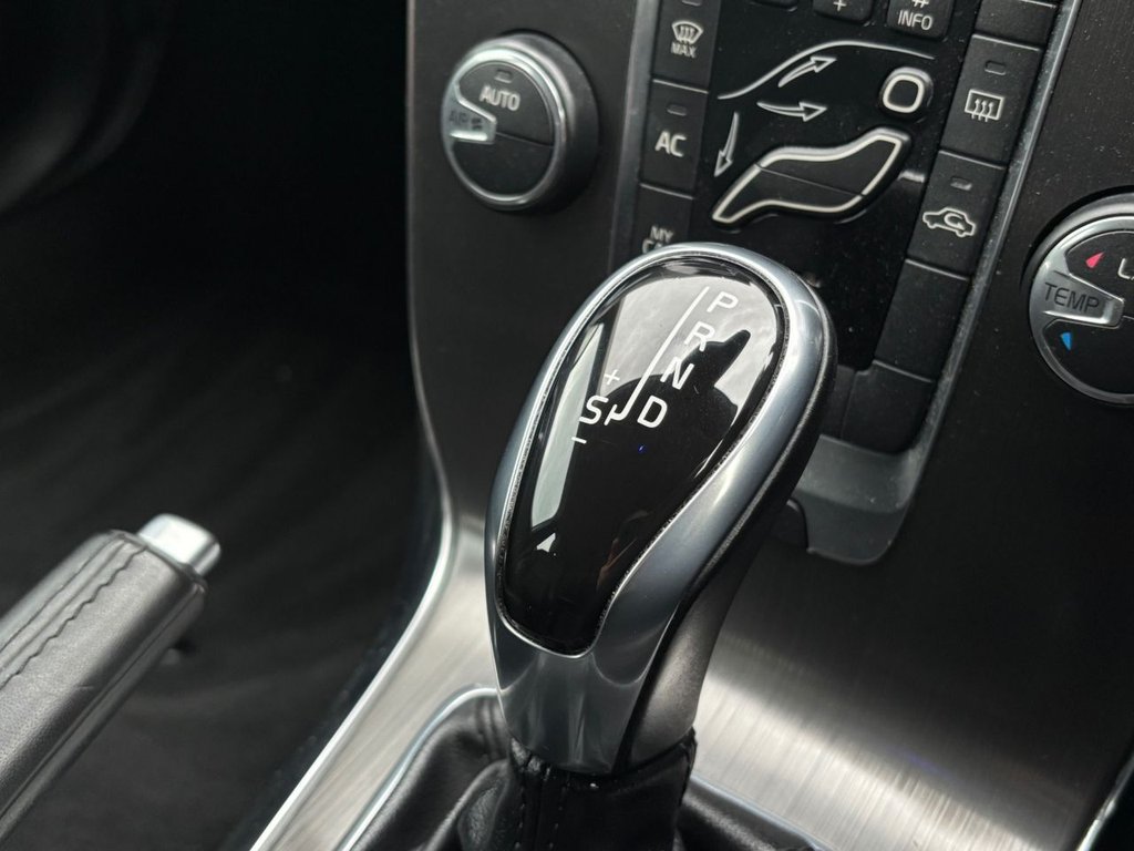 Used Volvo V40 2014 for sale - 76883204: Photo 36