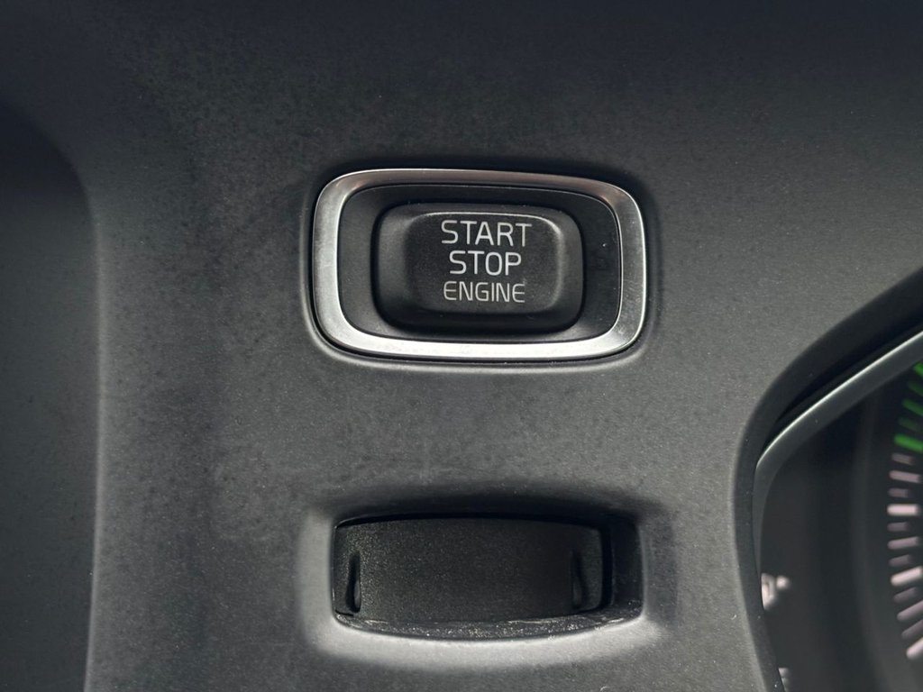 Used Volvo V40 2014 for sale - 76883204: Photo 37