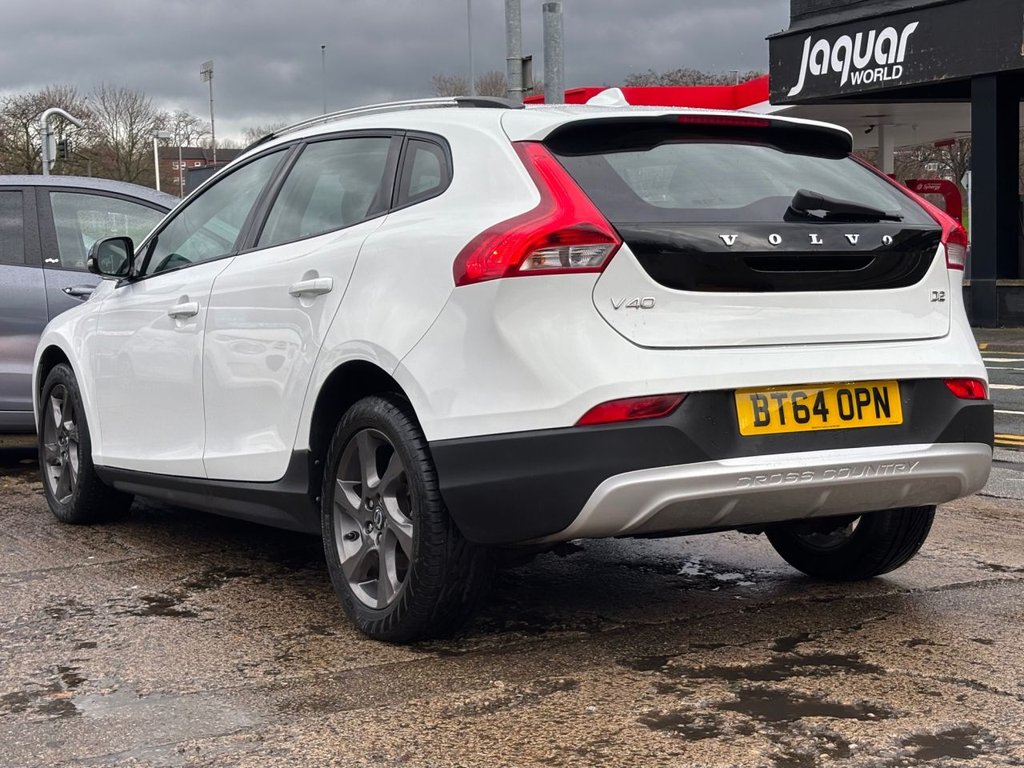 Used Volvo V40 2014 for sale - 76883204: Photo 9