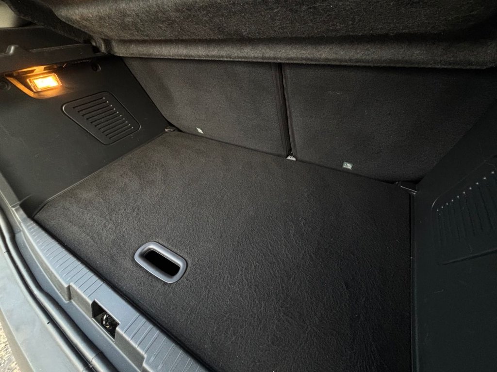 Used Renault Captur 2015 for sale - 76509795: Photo 24