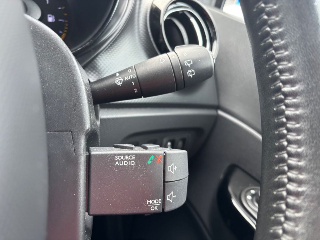 Used Renault Captur 2015 for sale - 76509795: Photo 49