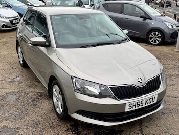 Used Skoda Fabia 2015 for sale - 76496333: Photo