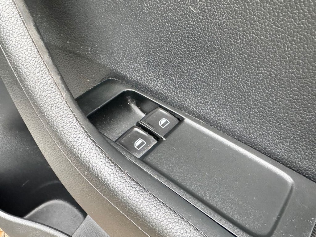 Used Skoda Fabia 2015 for sale - 76496333: Photo 32