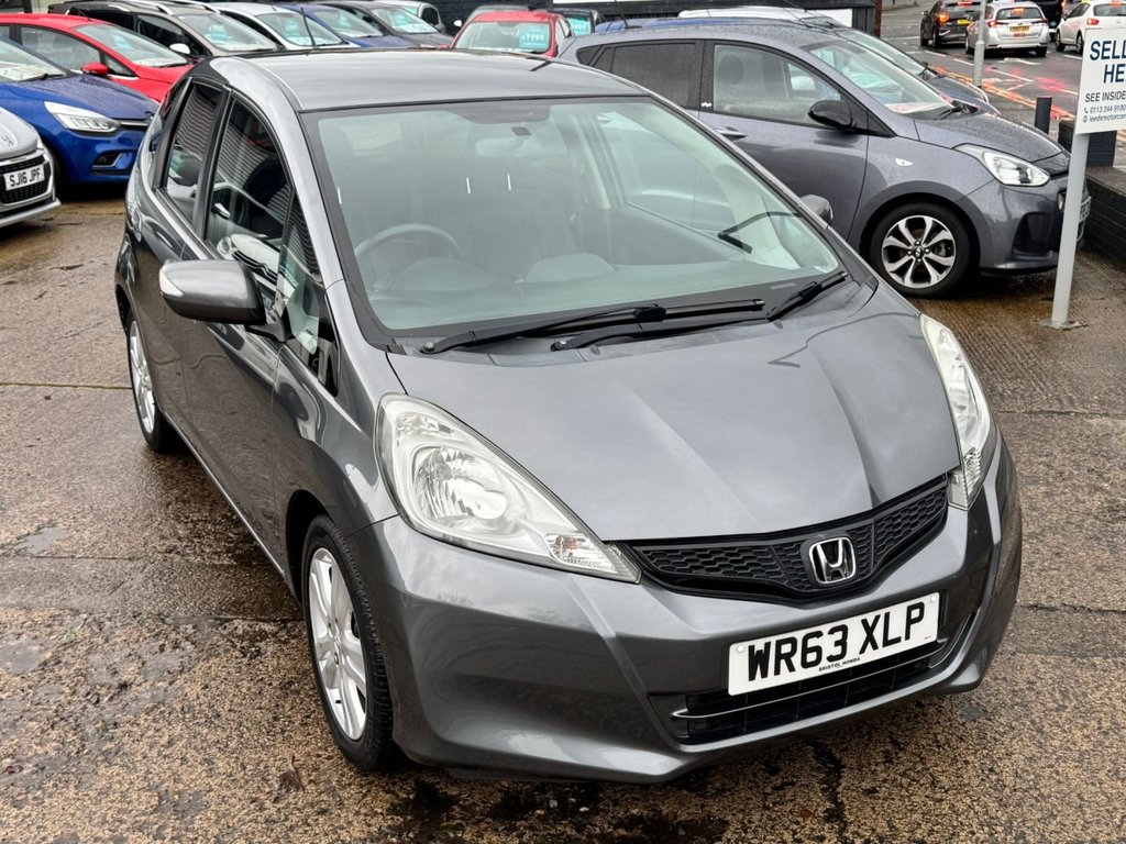 Used Honda Jazz 2013 for sale - 76768052: Photo 2