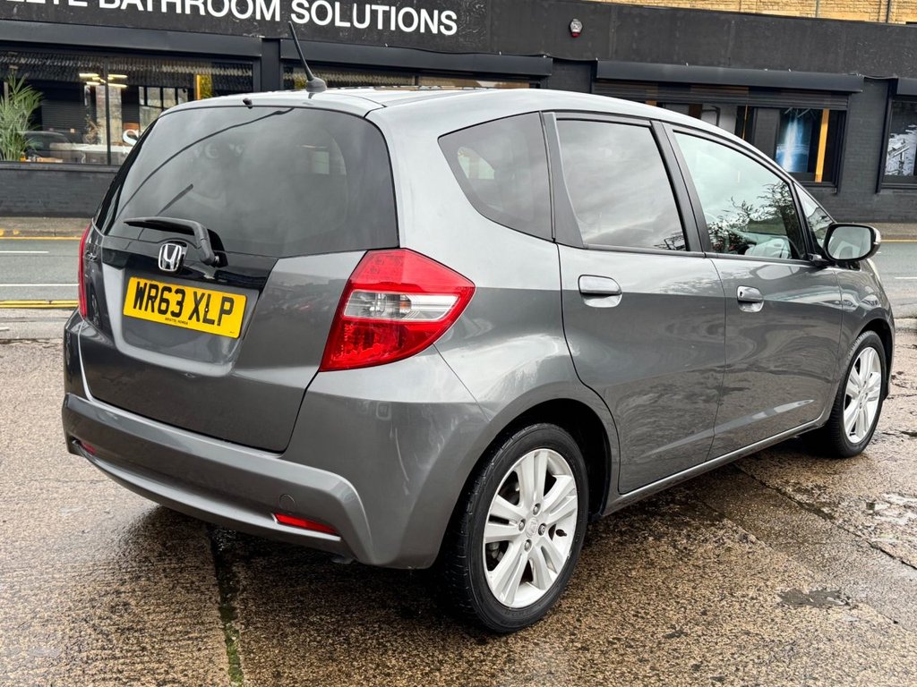 Used Honda Jazz 2013 for sale - 76768052: Photo 5