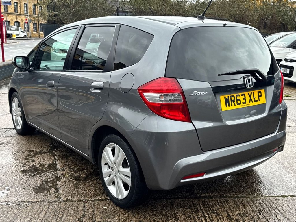 Used Honda Jazz 2013 for sale - 76768052: Photo 8