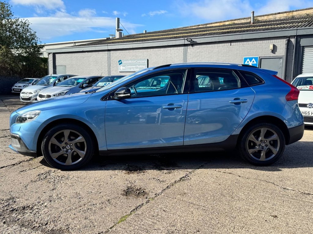 Used Volvo V40 2015 for sale - 76185449: Photo 10
