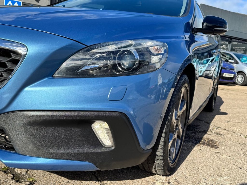 Used Volvo V40 2015 for sale - 76185449: Photo 12