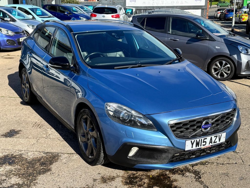 Used Volvo V40 2015 for sale - 76185449: Photo 2