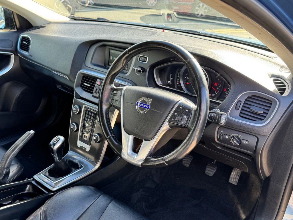 Used Volvo V40 2015 for sale - 76185449: Photo 20