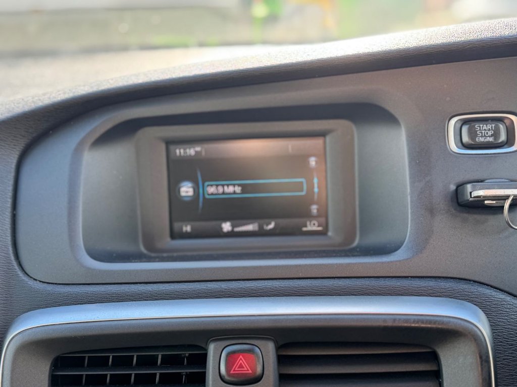 Used Volvo V40 2015 for sale - 76185449: Photo 23