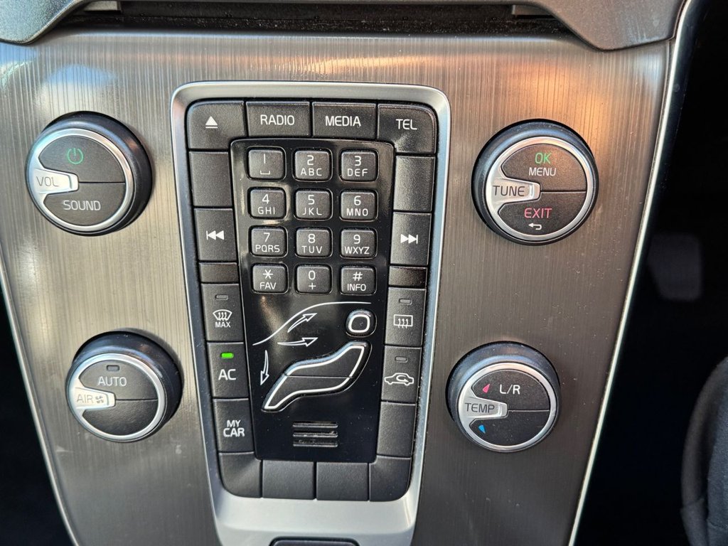 Used Volvo V40 2015 for sale - 76185449: Photo 26