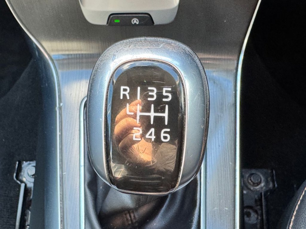 Used Volvo V40 2015 for sale - 76185449: Photo 27