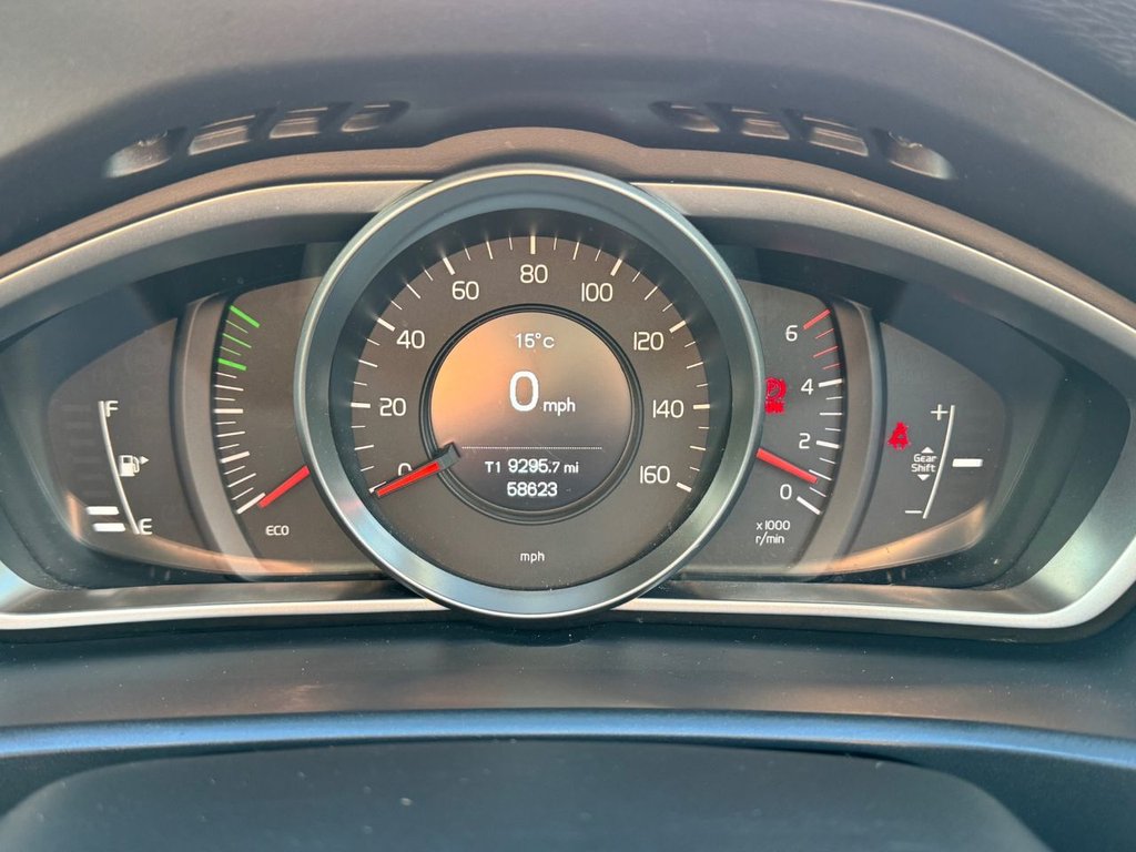 Used Volvo V40 2015 for sale - 76185449: Photo 29