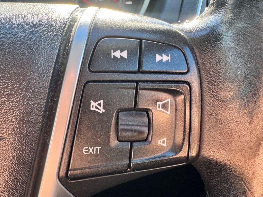 Used Volvo V40 2015 for sale - 76185449: Photo 31