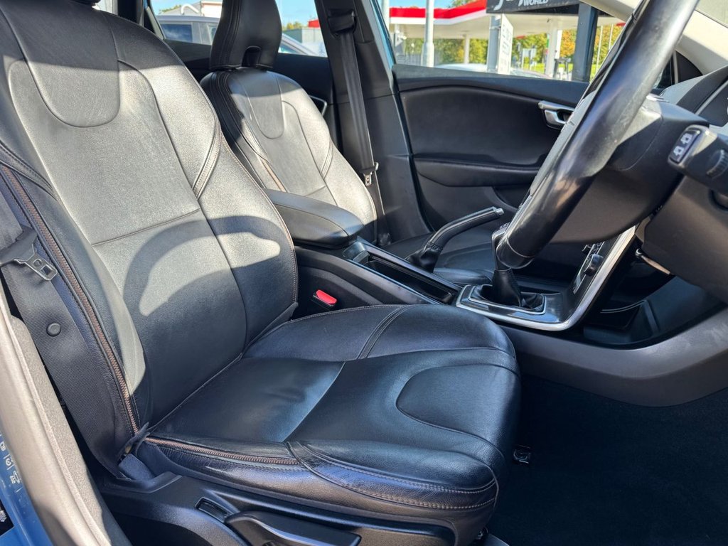 Used Volvo V40 2015 for sale - 76185449: Photo 34