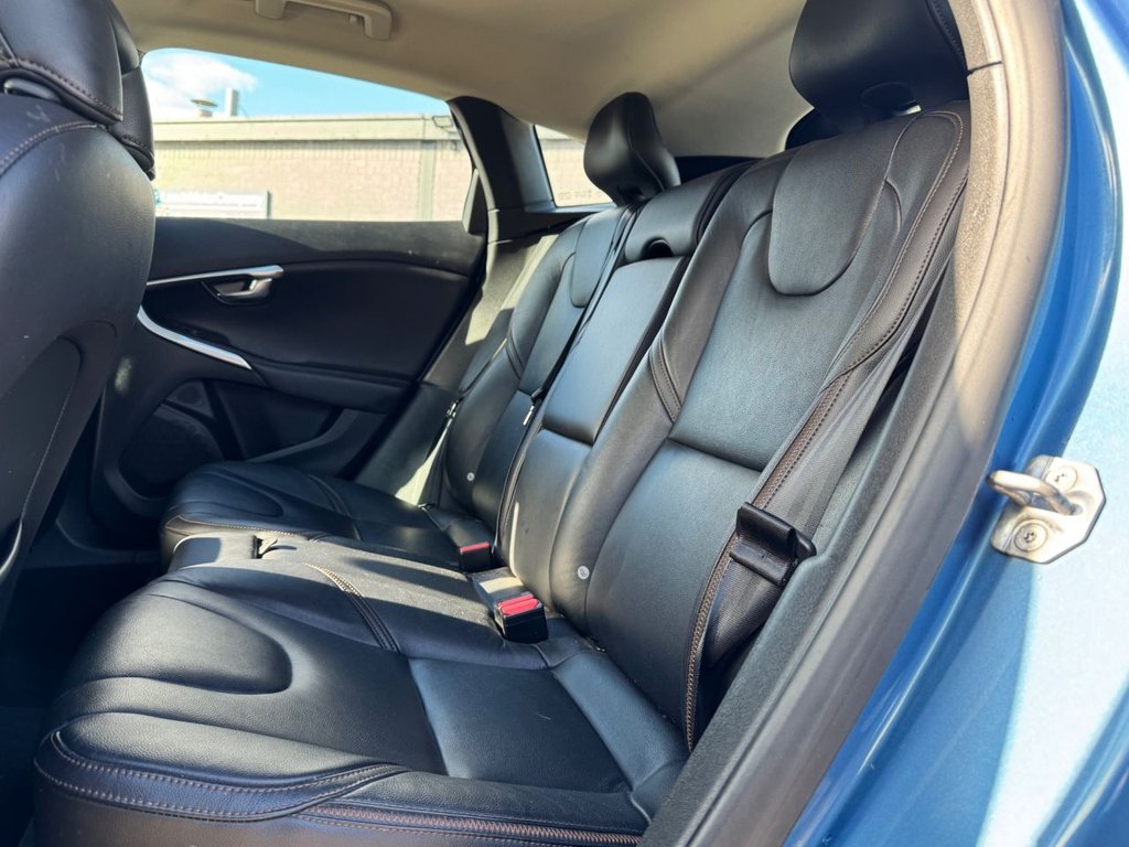 Used Volvo V40 2015 for sale - 76185449: Photo 37