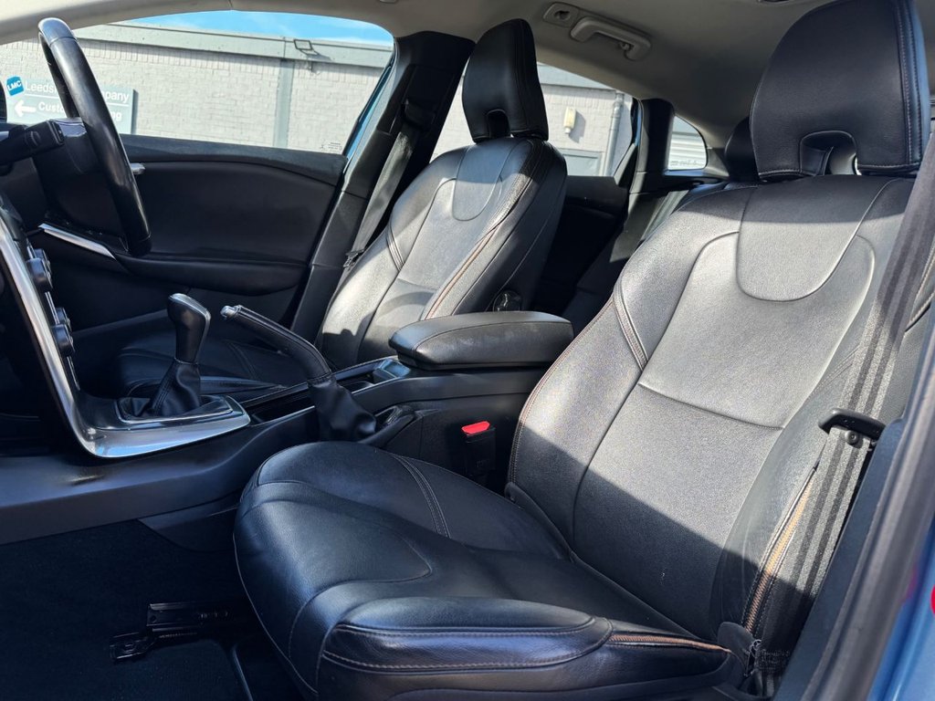 Used Volvo V40 2015 for sale - 76185449: Photo 38