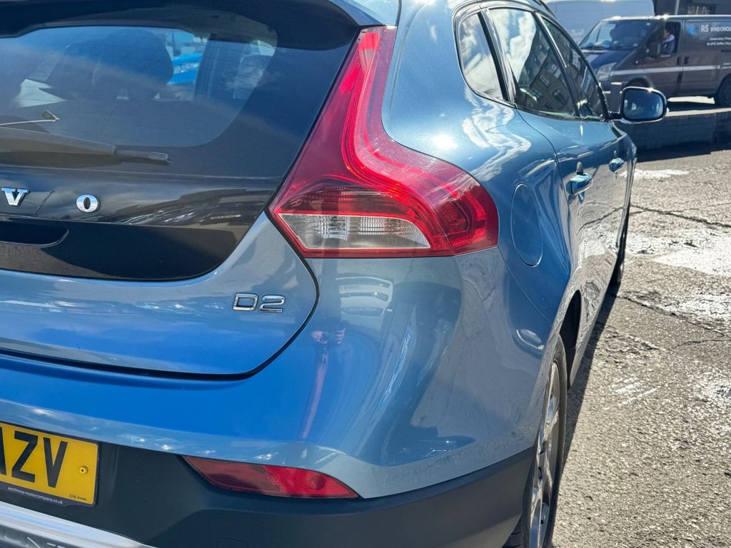 Used Volvo V40 2015 for sale - 76185449: Photo 6