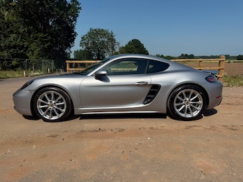 Used Porsche 718 Cayman 2019 for sale - 79011877: Photo