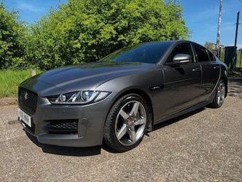 Used Jaguar XE 2018 for sale - 78461827: Photo