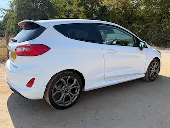 Used Ford Fiesta 2018 for sale - 79509298: Photo