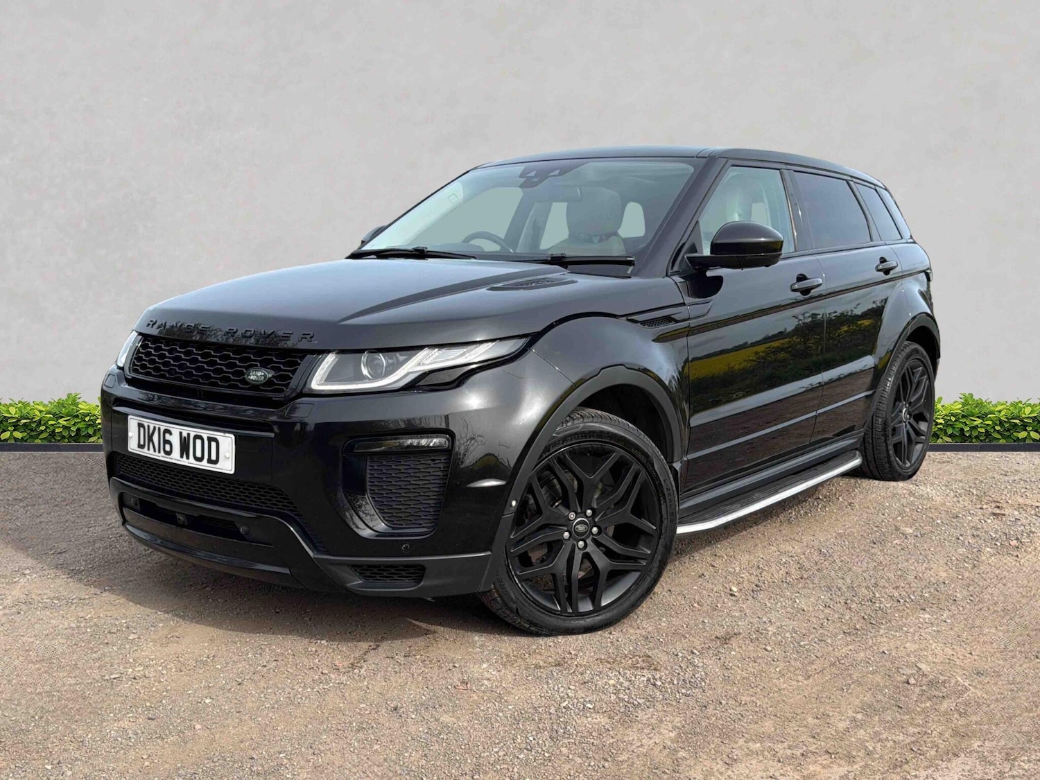 Used Land Rover Range Rover Evoque 2016 for sale - 78205067: Photo 2