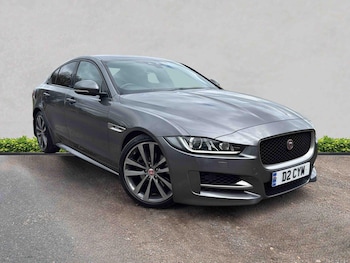 Used Jaguar XE 2017 for sale - 78689462: Photo