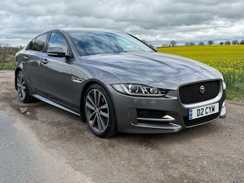 Used Jaguar XE 2017 for sale - 78689462: Photo