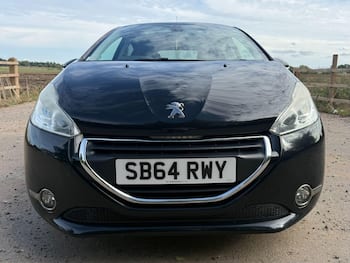 Used Peugeot 208 2014 for sale - 79646113: Photo