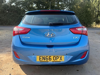 Used Hyundai i30 2016 for sale - 79509556: Photo