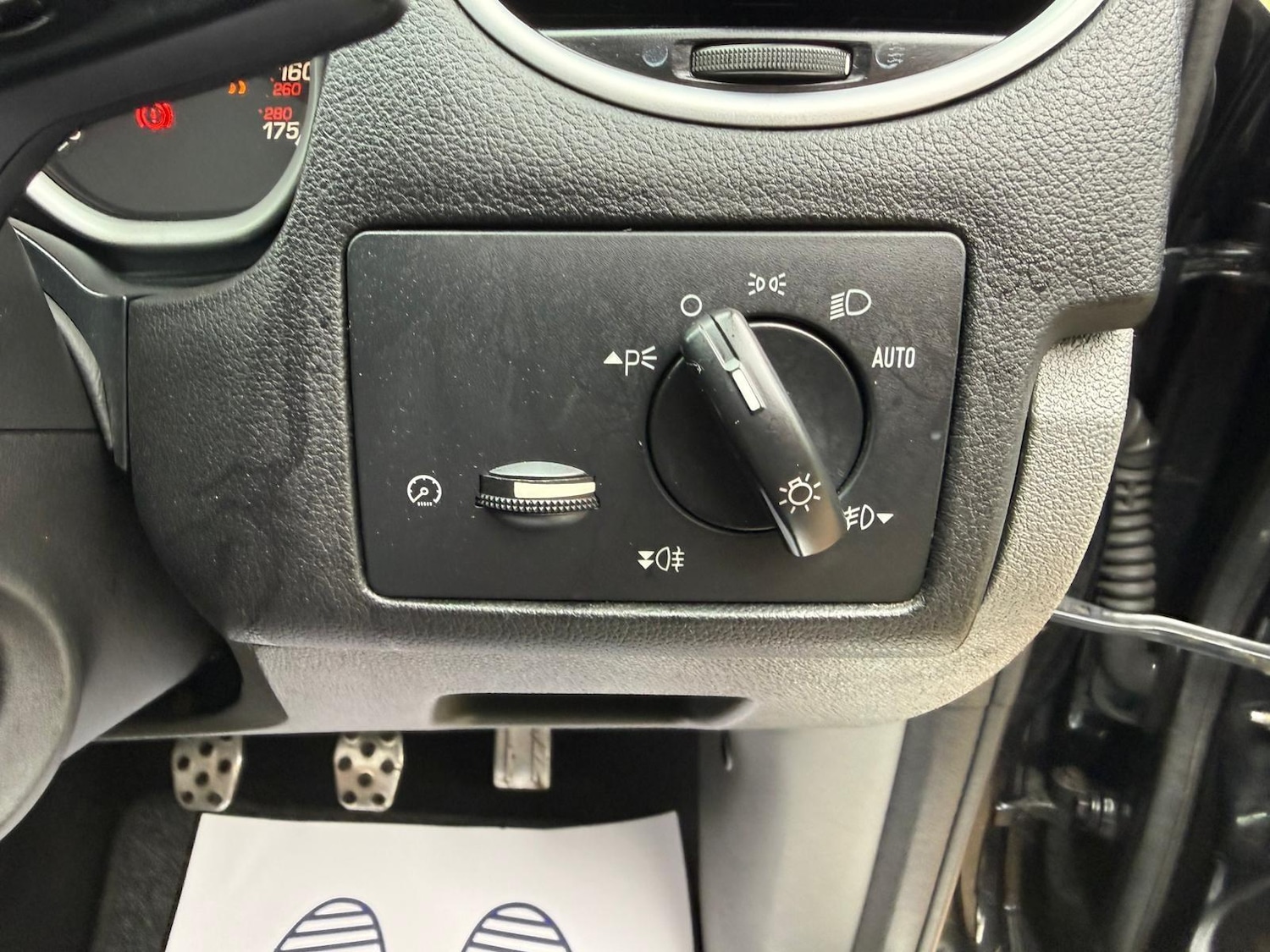 Used Ford Focus 2010 for sale - 78184694: Photo 38