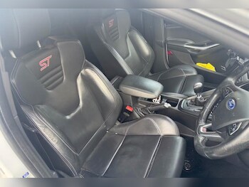 Used Ford Focus 2015 for sale - 78759892: Photo