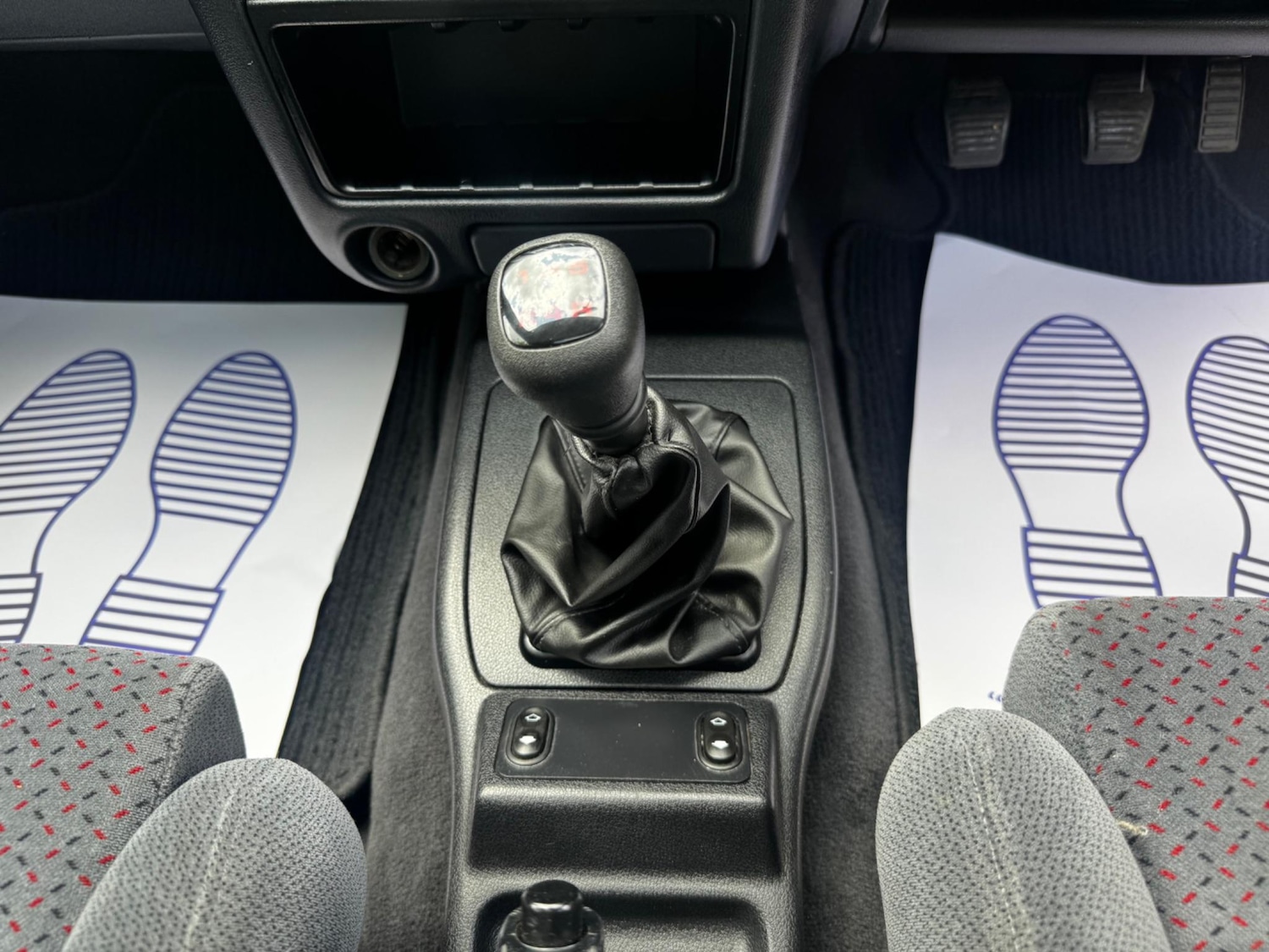 Used Ford Escort 1993 for sale - 78185125: Photo 21