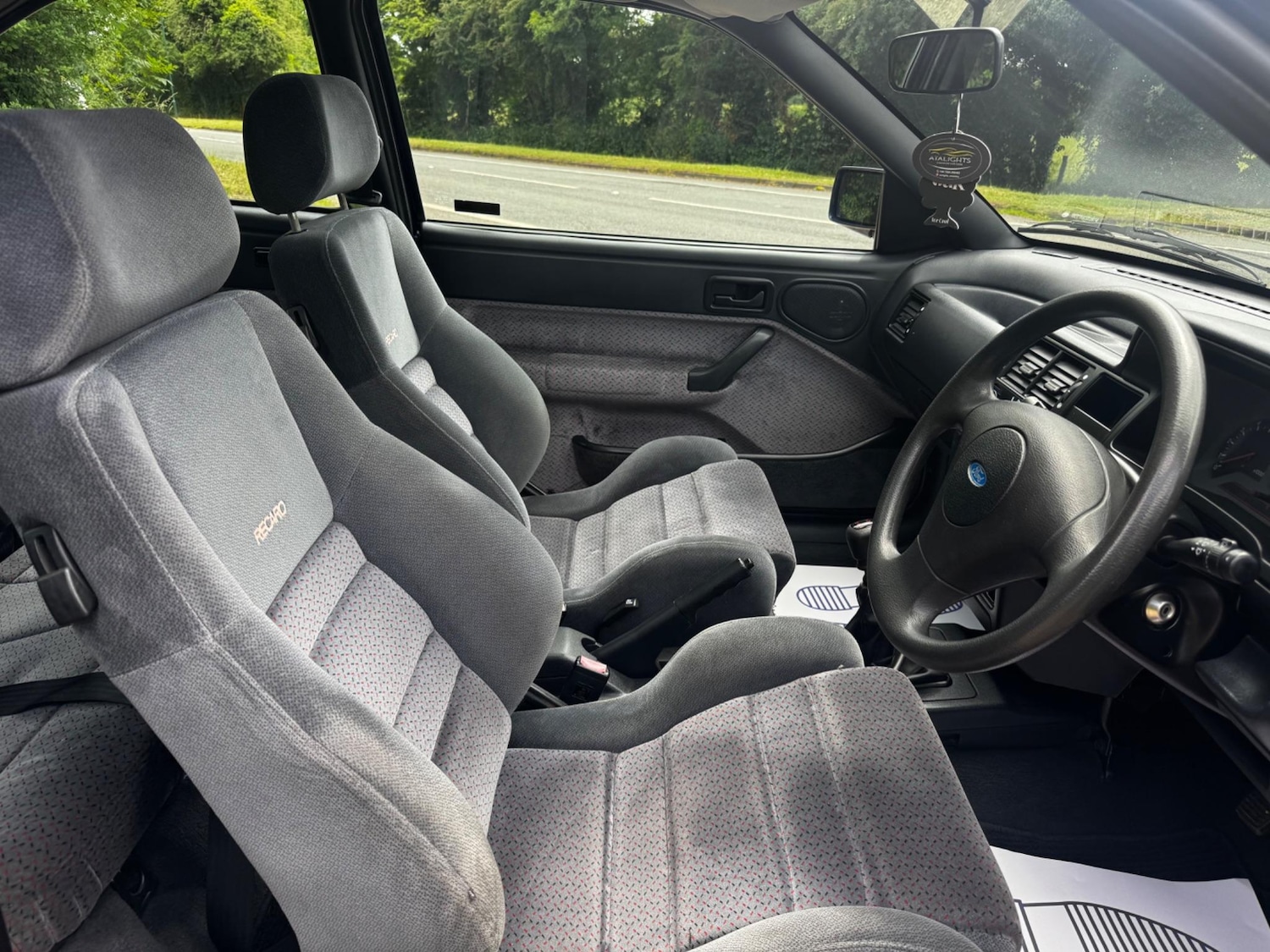 Used Ford Escort 1993 for sale - 78185125: Photo 23