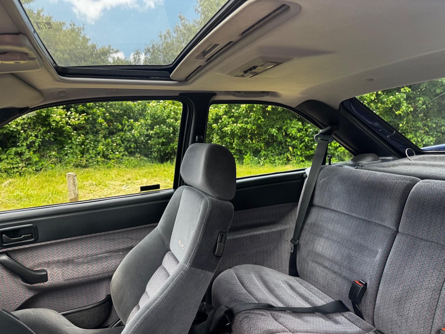 Used Ford Escort 1993 for sale - 78185125: Photo 40