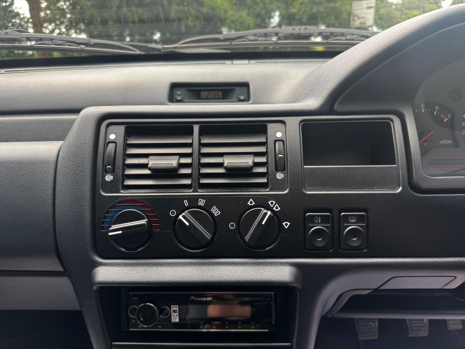 Used Ford Escort 1993 for sale - 78185125: Photo 51